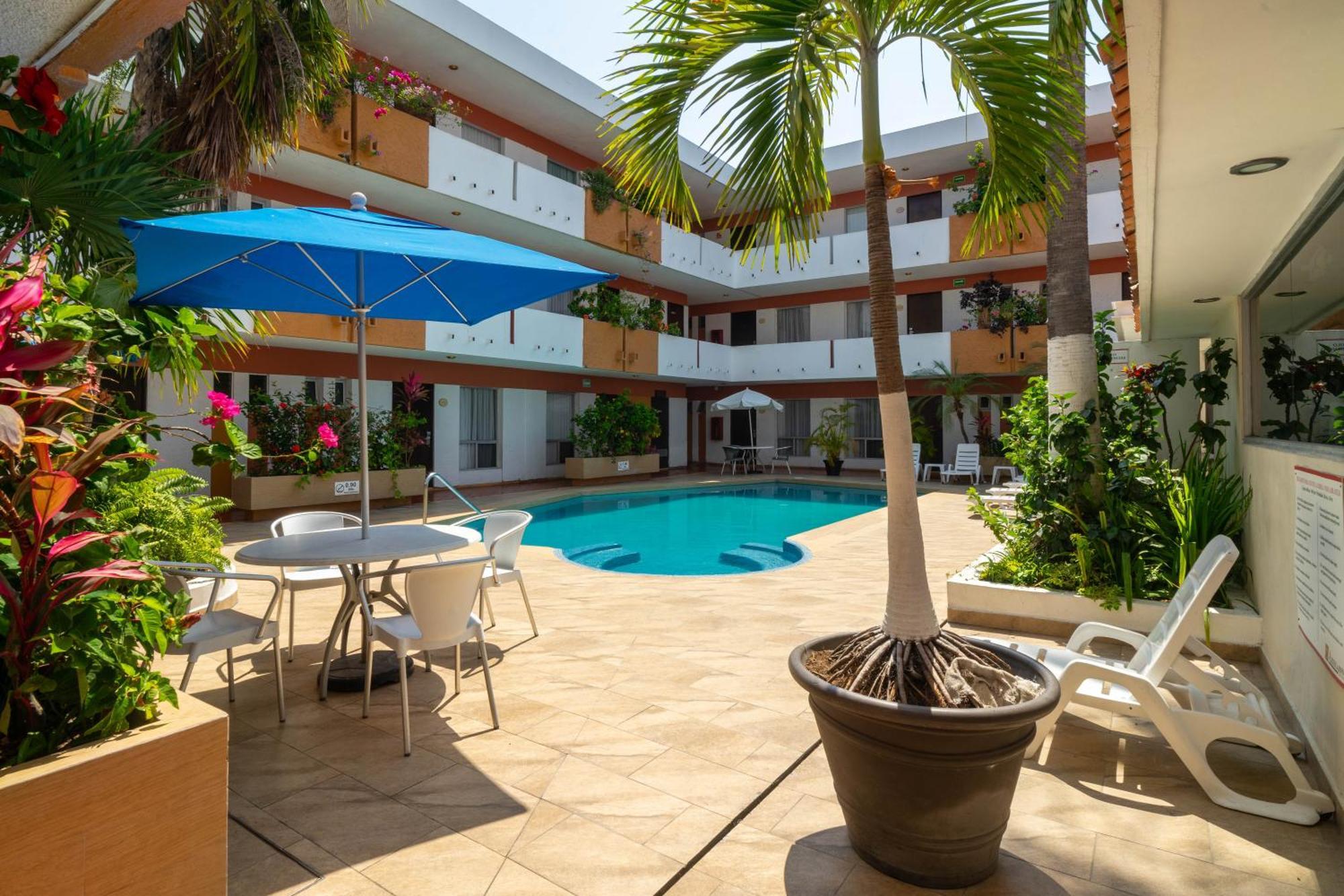 Hotel Azteca Inn Масатлан Экстерьер фото