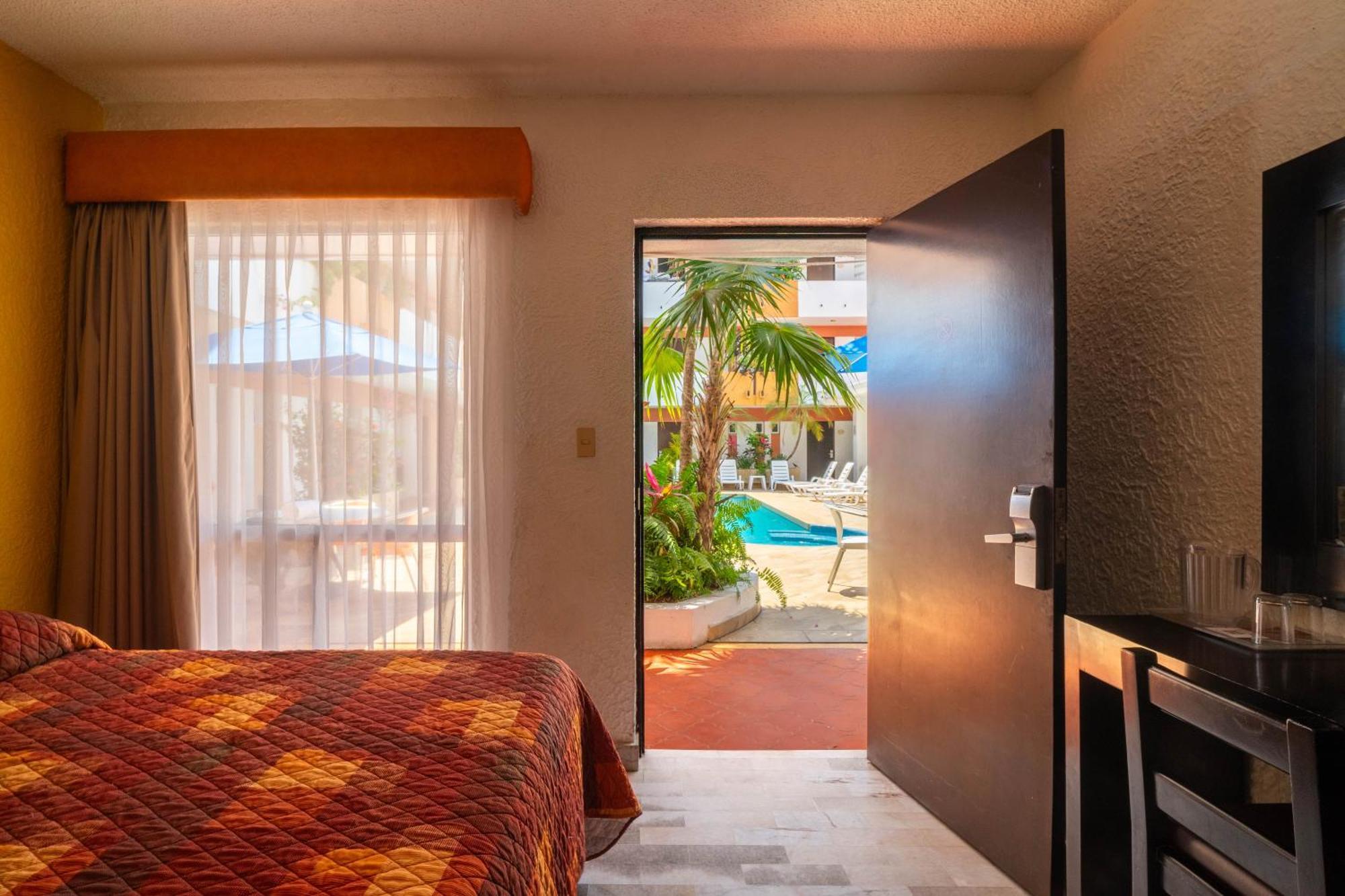 Hotel Azteca Inn Масатлан Экстерьер фото